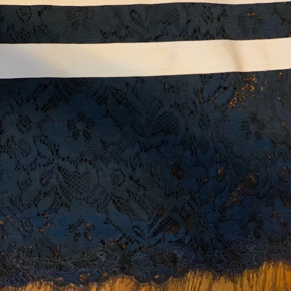 BCBG Navy and white stripped stress. Size 0. LIKE NEW. - Picture 6 of 7